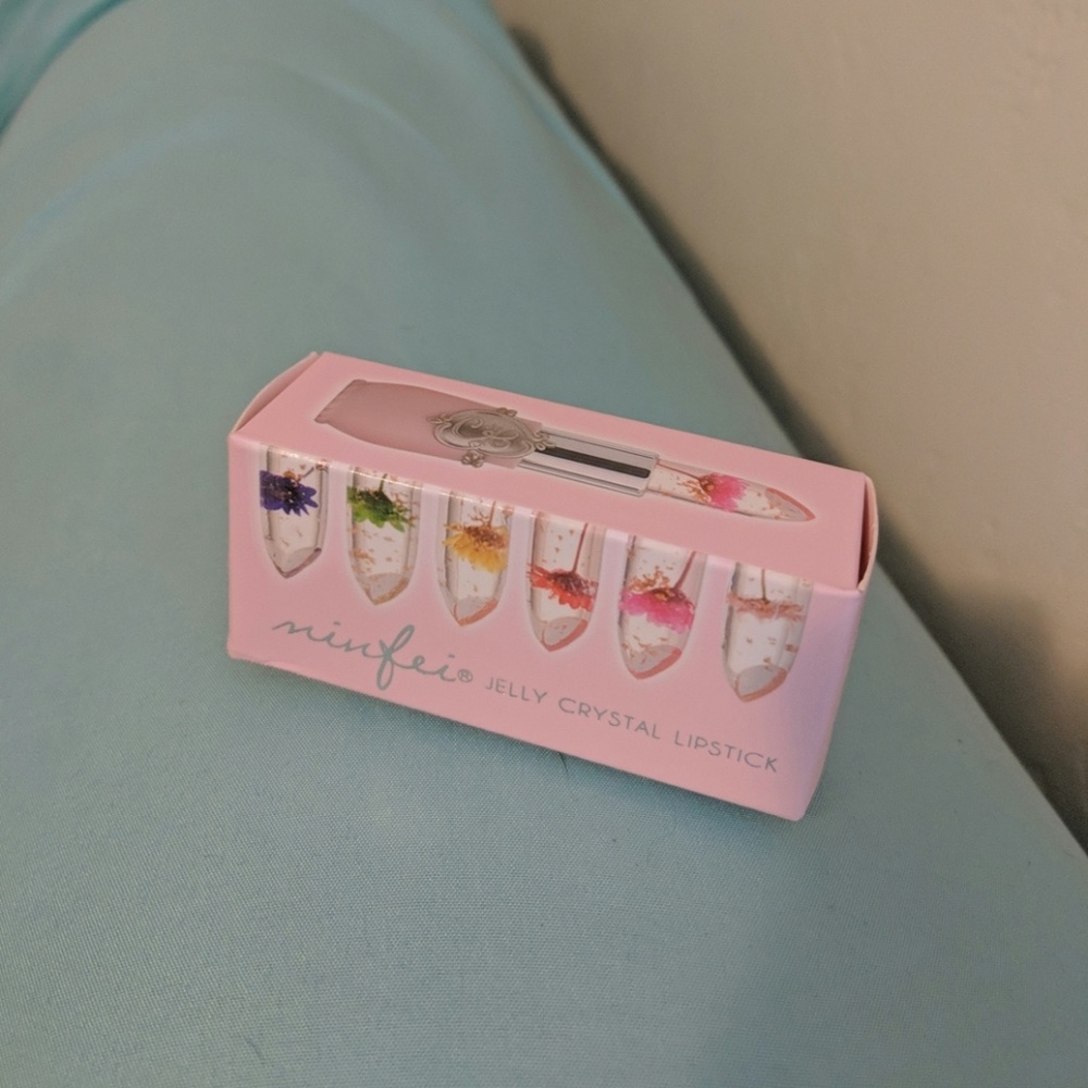 Color changing jelly crystal lipstick